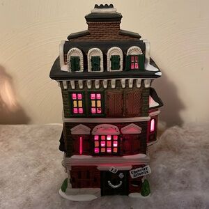 Dickens Village Series Dept 56 The Flat of Ebenezer Scrooge 1989